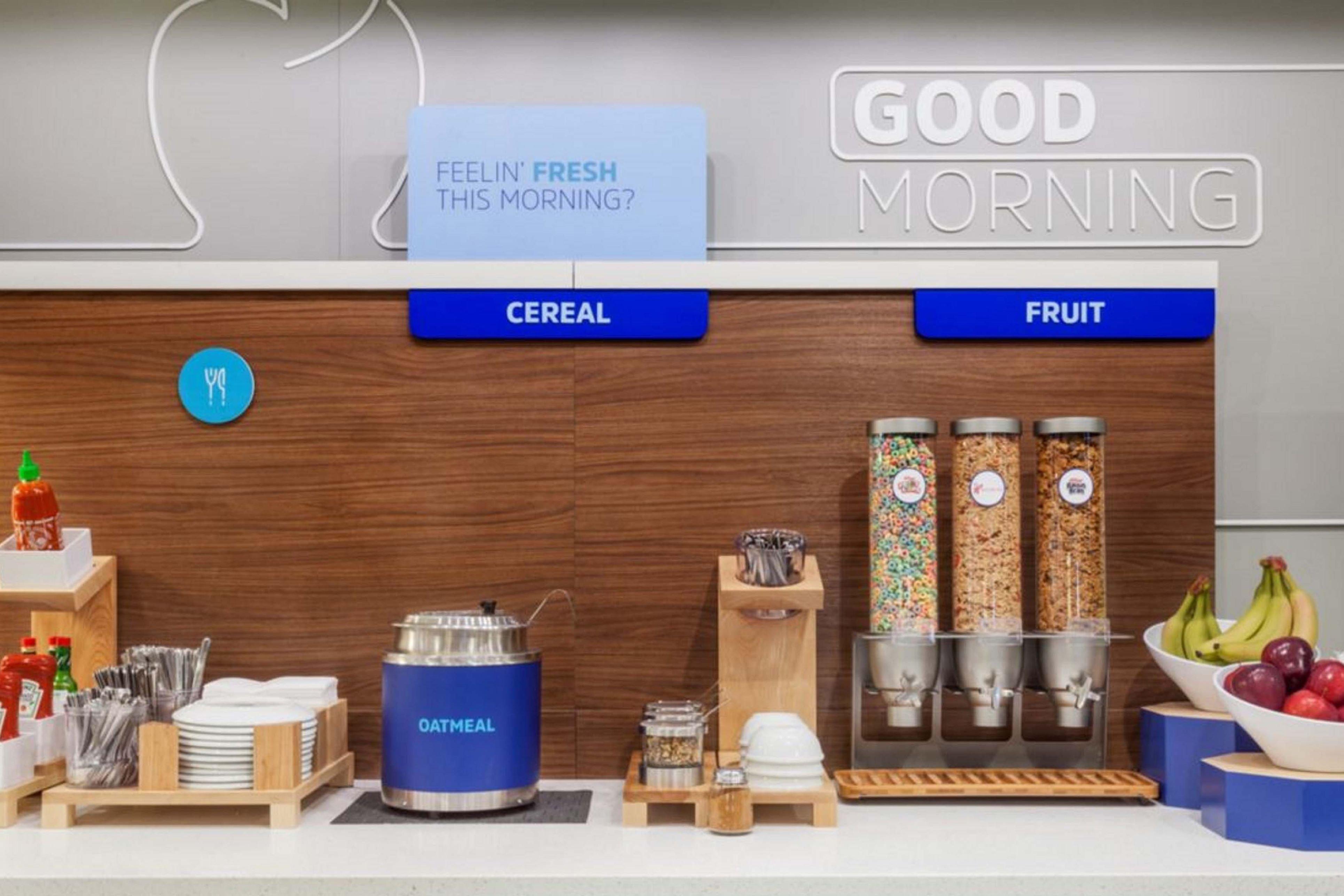 Holiday Inn Express Vancouver North By Ihg Экстерьер фото