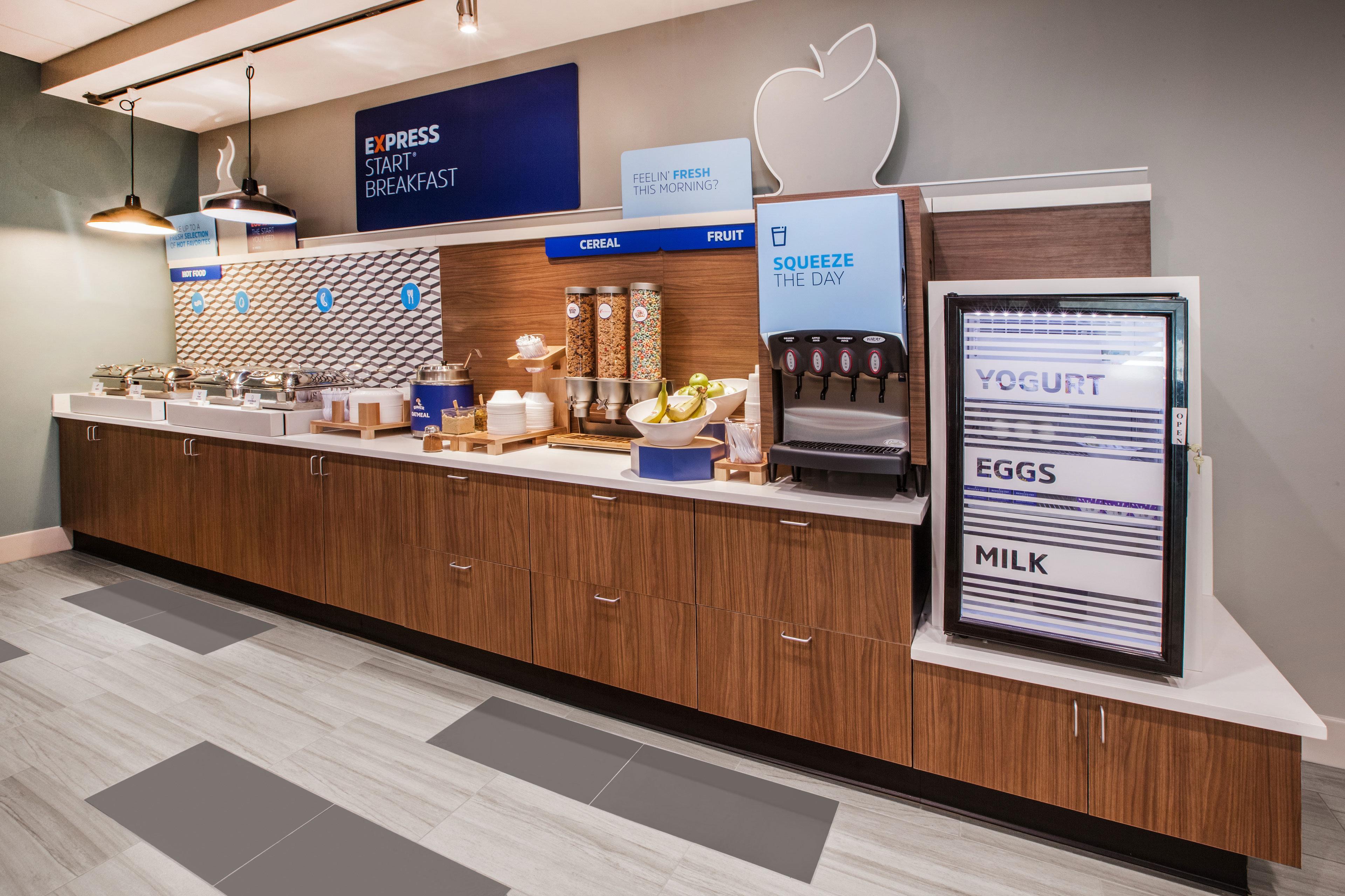 Holiday Inn Express Vancouver North By Ihg Экстерьер фото