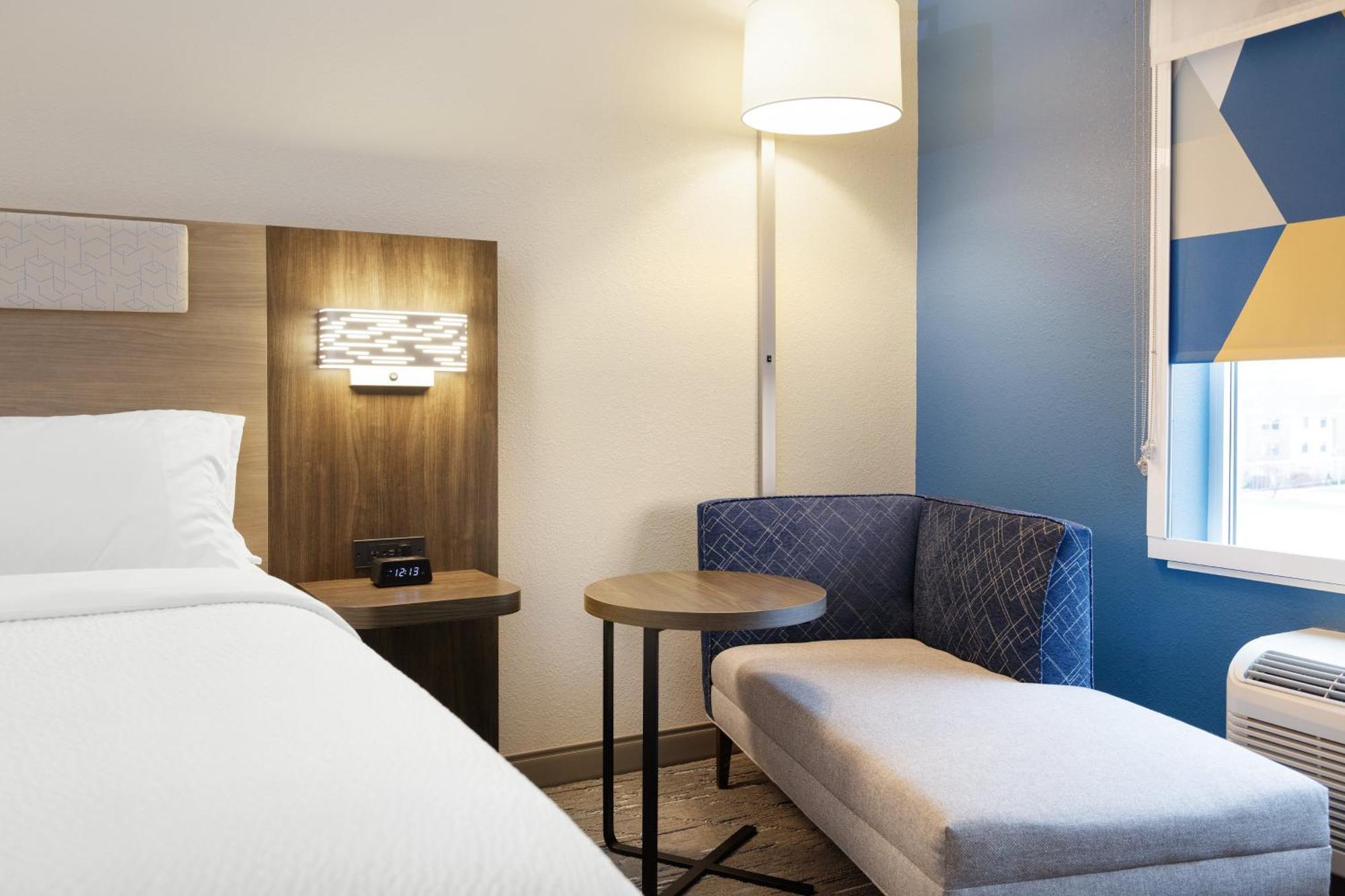 Holiday Inn Express Vancouver North By Ihg Экстерьер фото