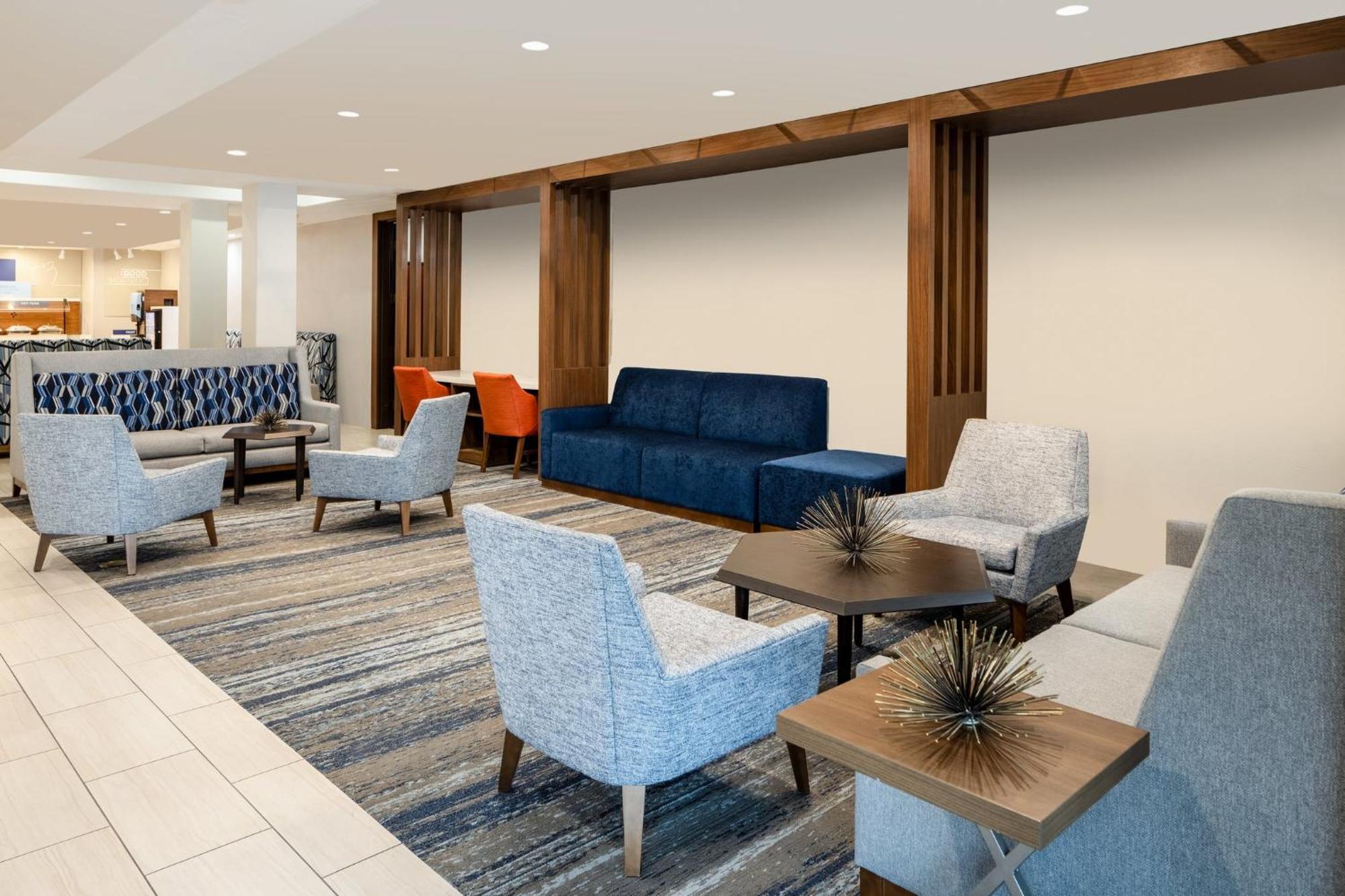 Holiday Inn Express Vancouver North By Ihg Экстерьер фото