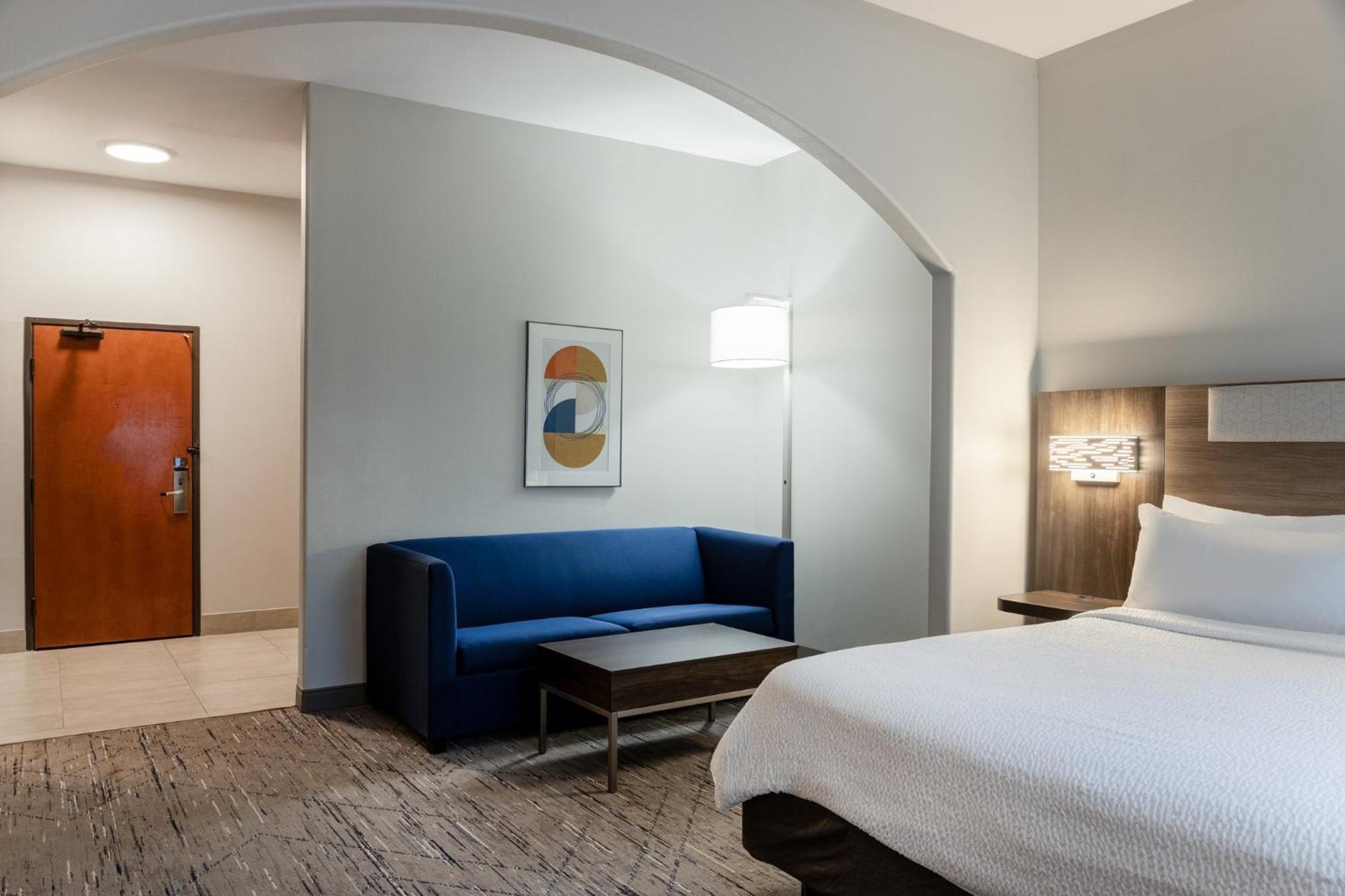 Holiday Inn Express Vancouver North By Ihg Экстерьер фото
