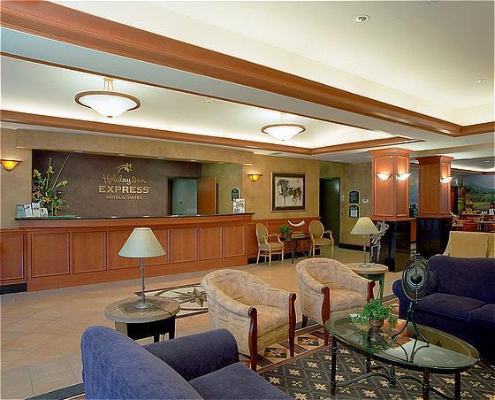 Holiday Inn Express Vancouver North By Ihg Интерьер фото